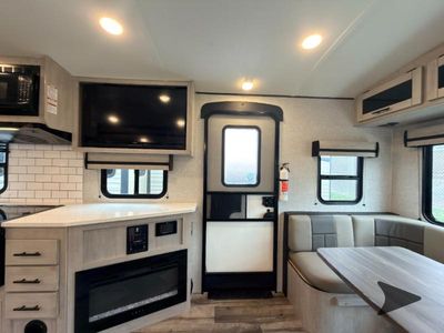 2023 CrossRoads RV Sunset Trail - Photo 18