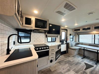 2023 CrossRoads RV Sunset Trail - Photo 15
