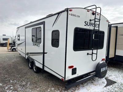 2023 CrossRoads RV Sunset Trail - Photo 4