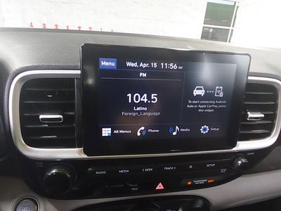 2025 Hyundai Venue — photo 13 view