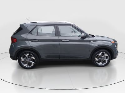 2025 Hyundai Venue — photo 8 view