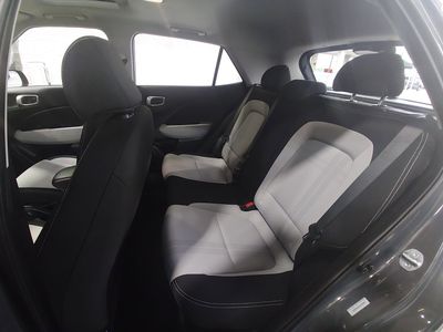 2025 Hyundai Venue — photo 21 view