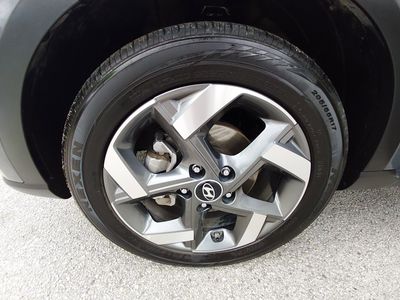 2025 Hyundai Venue — photo 10 view