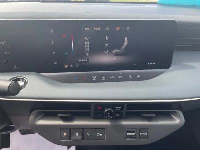 2026 Nissan LEAF — photo 14 view