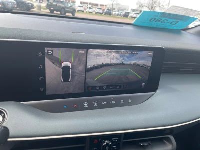 2026 Nissan LEAF — photo 12 view