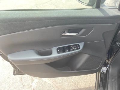 2026 Nissan LEAF — photo 10 view