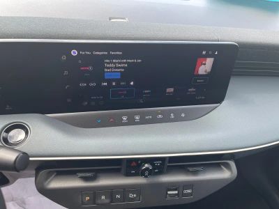 2026 Nissan LEAF — photo 13 view