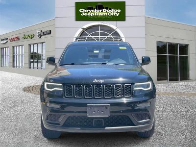 2018 Jeep Grand Cherokee — side profile view