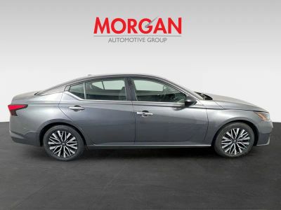 2024 Nissan Altima — side profile view