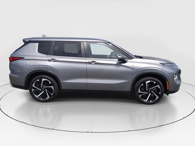 2024 Mitsubishi Outlander - Photo 8