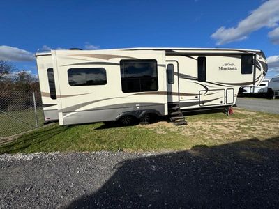 2015 Keystone RV Montana - Photo 7