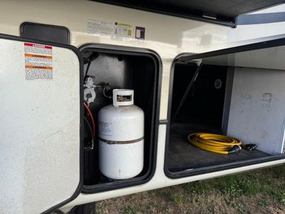 2015 Keystone RV Montana - Photo 9