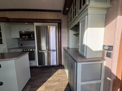 2015 Keystone RV Montana - Photo 12