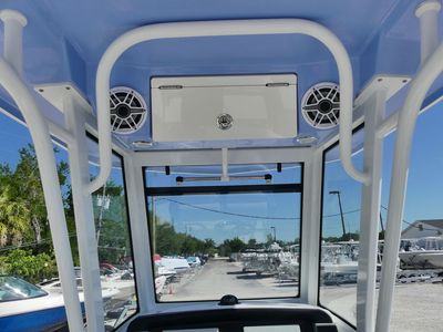 2023 Robalo 266 Cayman - Photo 17