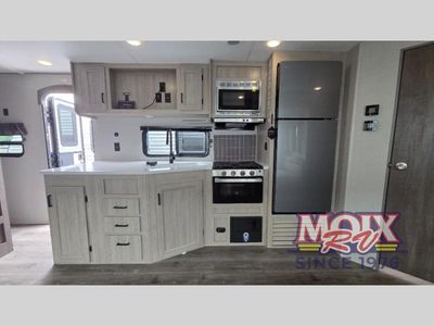 2026 Coachmen RV Catalina Legacy Edition - Photo 8