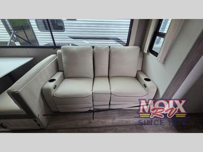 2026 Coachmen RV Catalina Legacy Edition - Photo 5