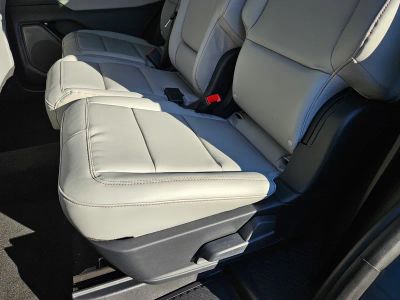 2026 Ford Explorer — photo 21 view