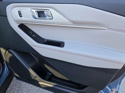 2026 Ford Explorer — photo 30 view