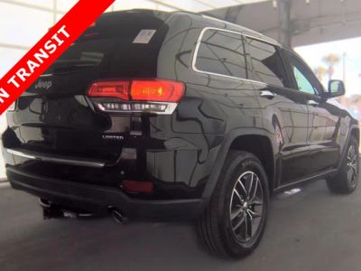 2017 Jeep Grand Cherokee — interior view