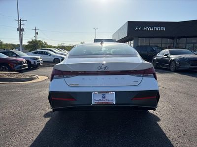 2026 Hyundai Elantra Hybrid - Photo 20
