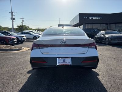 2026 Hyundai Elantra Hybrid - Photo 6