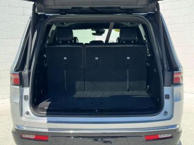 2024 Jeep Wagoneer - Photo 18