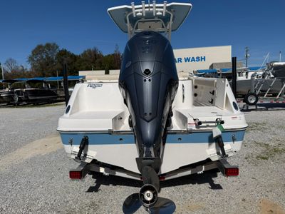 2026 Robalo 222 CC - Photo 10