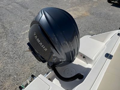 2026 Robalo 222 CC - Photo 17