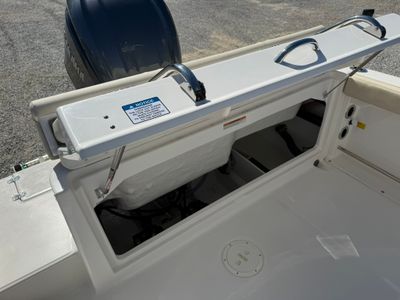 2026 Robalo 222 CC - Photo 20