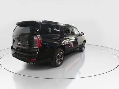 2025 Chevrolet Suburban - Photo 7