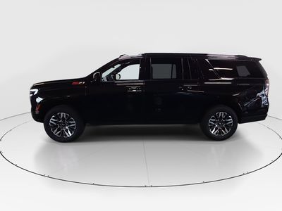 2025 Chevrolet Suburban - Photo 4