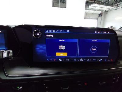 2025 Chevrolet Suburban - Photo 16