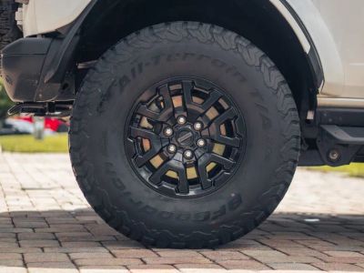 2024 Ford Bronco — photo 13 view