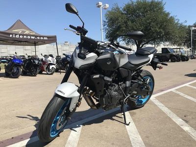 2025 Yamaha MT-07 — side profile view