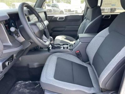 2026 Ford Bronco — photo 14 view
