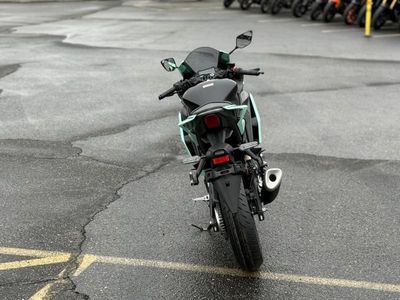 2026 Yamaha YZF-R3 - Photo 4