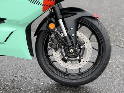 2026 Yamaha YZF-R3 - Photo 12