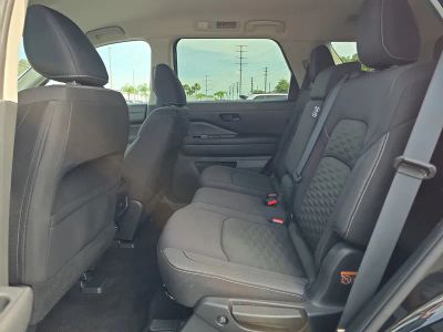 2024 Nissan Pathfinder — photo 13 view