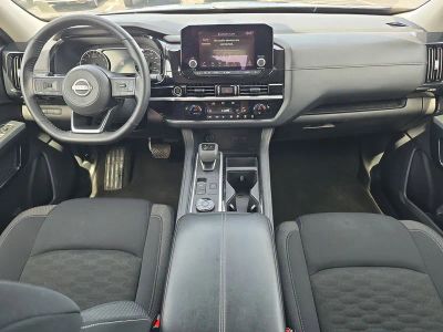 2024 Nissan Pathfinder — photo 9 view