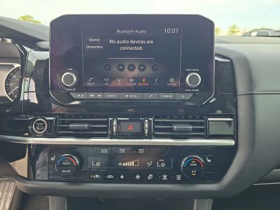 2024 Nissan Pathfinder — photo 17 view