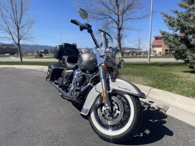 2009 Harley-Davidson FLHRC - Road King Classic - Photo 3