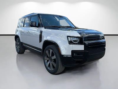 2026 Land Rover Defender 110 — photo 7 view