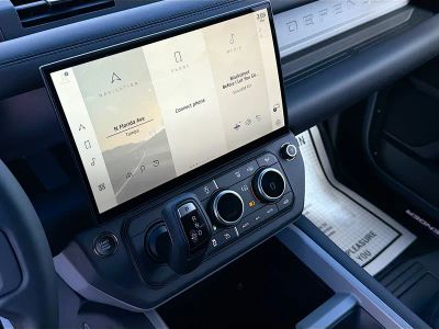 2026 Land Rover Defender 110 — photo 28 view