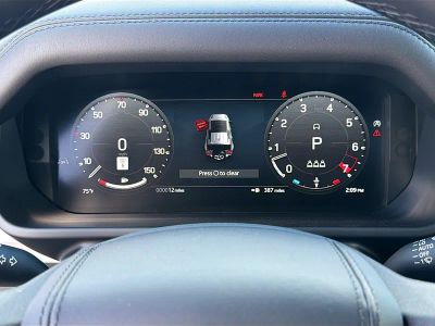 2026 Land Rover Defender 110 — photo 41 view