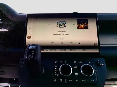 2026 Land Rover Defender 110 — photo 32 view