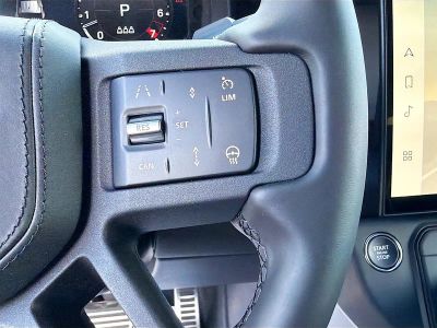 2026 Land Rover Defender 110 — photo 39 view