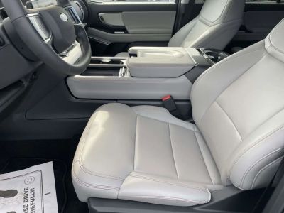2025 Ford Expedition - Photo 12