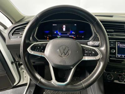 2022 Volkswagen Tiguan — photo 14 view
