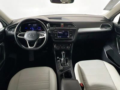 2022 Volkswagen Tiguan — photo 25 view