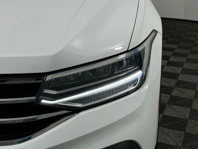 2022 Volkswagen Tiguan — photo 9 view